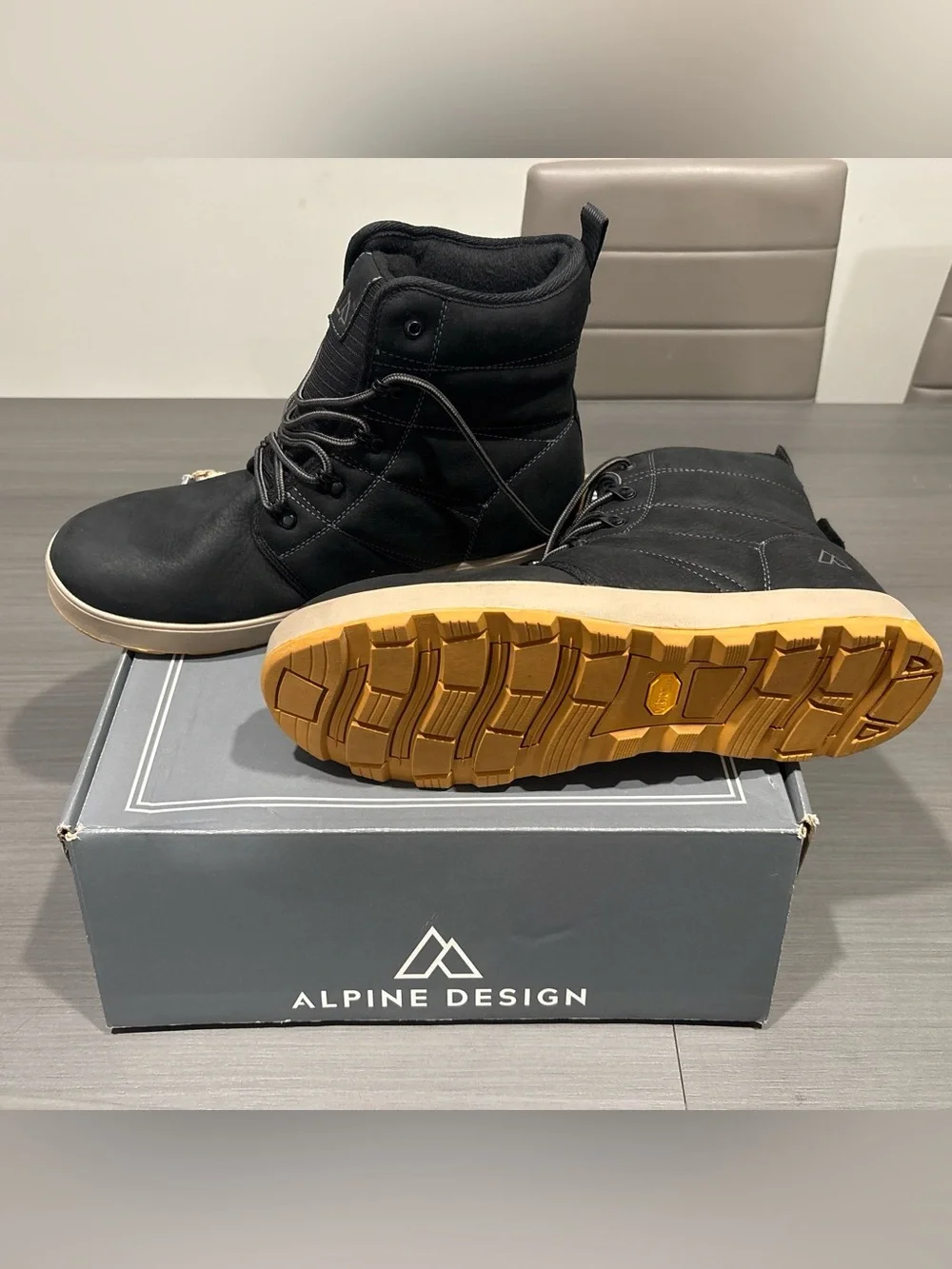 Men's Alpine Design Black Lace-Up Casual Boots - Brand Unspecified